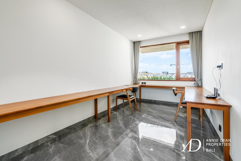 MONTHLY / YEARLY RENTAL | 5-BEDROOM LUXURY VILLA  IN CANGGU