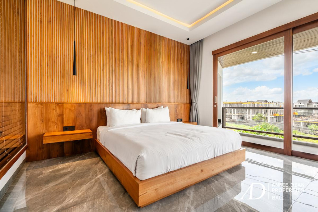 MONTHLY / YEARLY RENTAL | 5-BEDROOM LUXURY VILLA  IN CANGGU