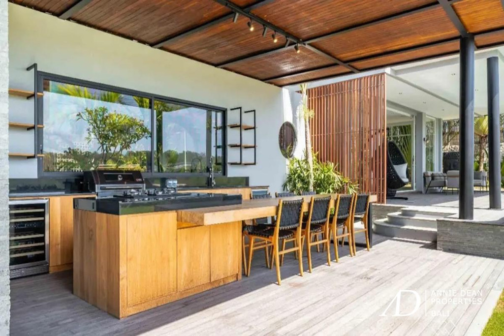 FREEHOLD | MODERN CONTEMPORARY 4-BEDROOM VILLA IN ULUWATU