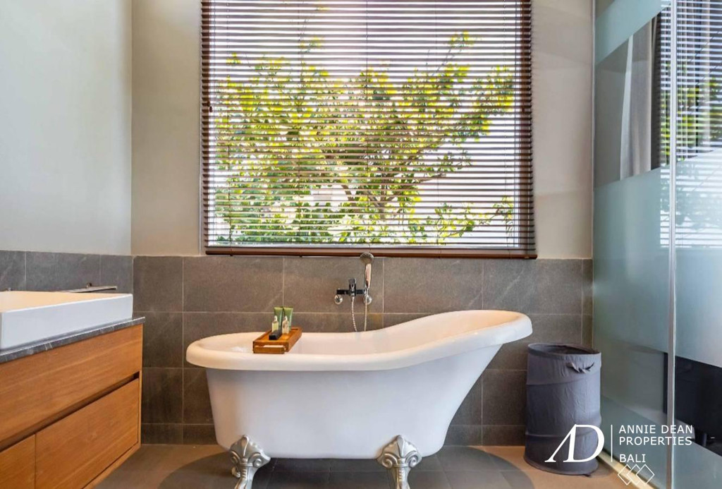 FREEHOLD | MODERN CONTEMPORARY 4-BEDROOM VILLA IN ULUWATU