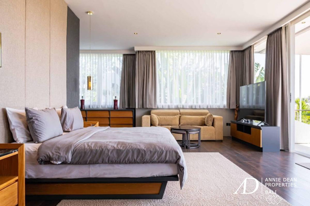 FREEHOLD | MODERN CONTEMPORARY 4-BEDROOM VILLA IN ULUWATU
