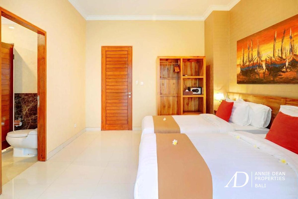 FREEHOLD | MODERN BALINESE-STYLE VILLA IN PETITENGET