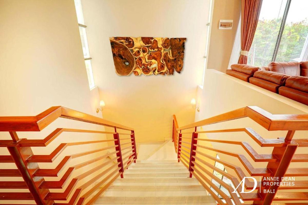 FREEHOLD | MODERN BALINESE-STYLE VILLA IN PETITENGET