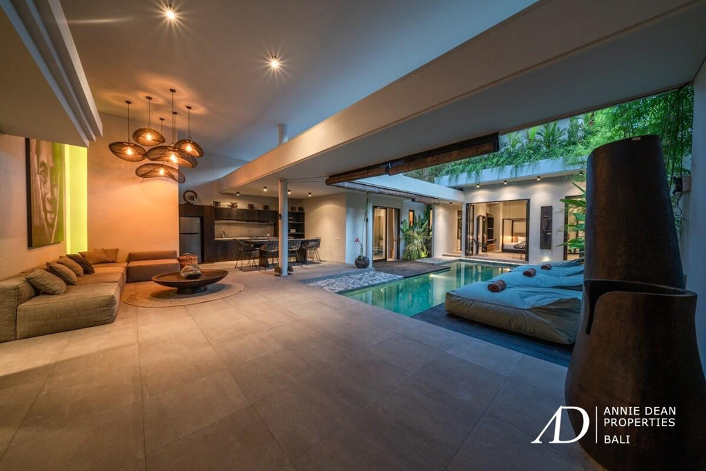 LEASEHOLD | INVESTMENT OPPORTUNITY - 2 MODERN VILLAS (8 BEDROOMS) IN CANGGU