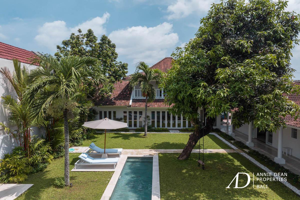 YEARLY RENTAL FAMILY VILLA WITH A SPACIOUS GARDEN IN PADONAN