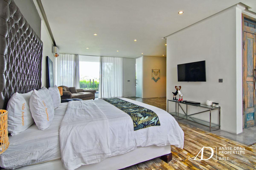 YEARLY RENTAL 3-BEDROOM  VILLA IN PETI TENGET