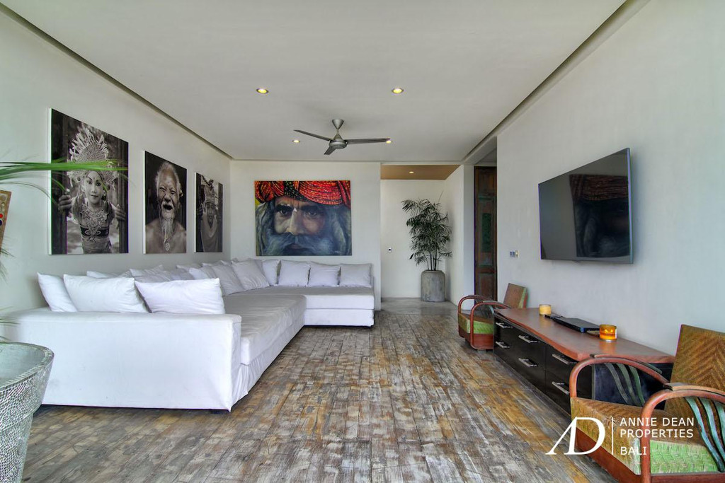 YEARLY RENTAL 3-BEDROOM  VILLA IN PETI TENGET