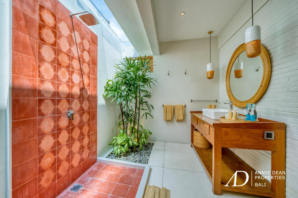 YEARLY RENTAL OF SINGLE LEVEL THREE-BEDROOM VILLA IN UMALAS