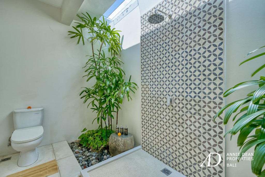 YEARLY RENTAL OF SINGLE LEVEL THREE-BEDROOM VILLA IN UMALAS