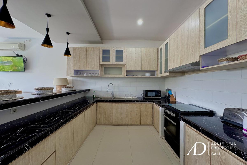 FREEHOLD 3 MODERN BALINESE VILLAS FOR SALE IN PRIME KUNTI, SEMINYAK