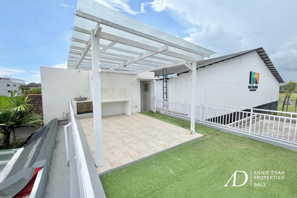 MONTHLY AND YEARLY RENTAL 3-BEDROOM IN BERAWA 