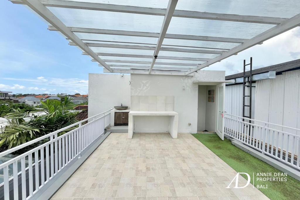 MONTHLY AND YEARLY RENTAL 3-BEDROOM IN BERAWA 