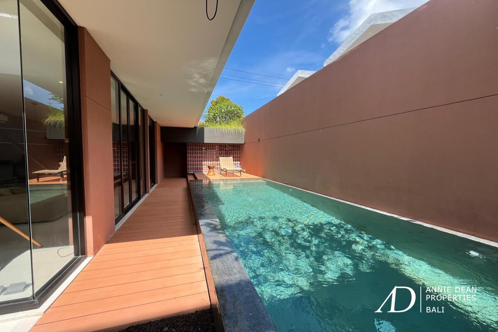 LEASEHOLD MODERN TERRACOTTA 2 PLUS 1 BEDROOM VILLA IN KEROBOKAN