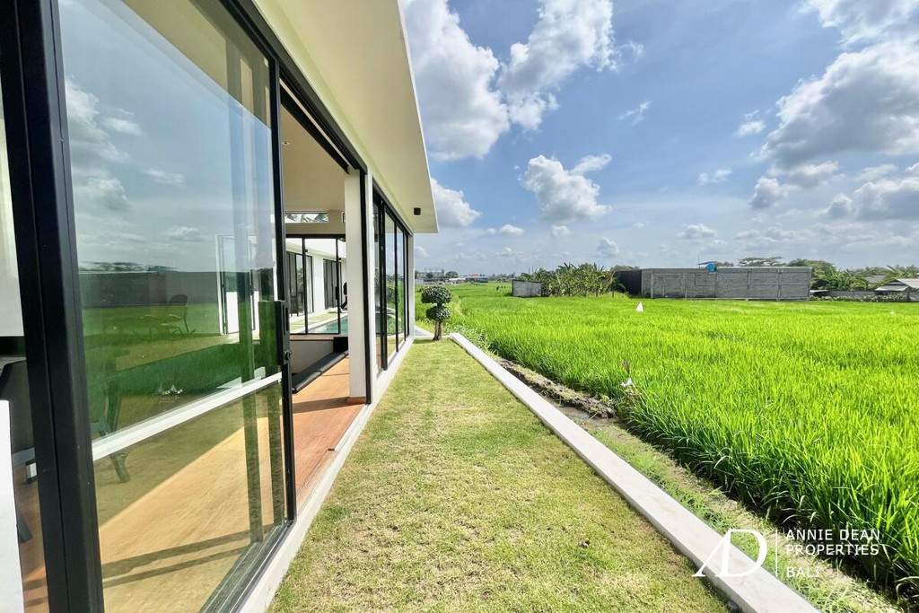 LEASEHOLD 2 BEDROOM VILLA WITH RICEFIELD VIEW IN KABA KABA