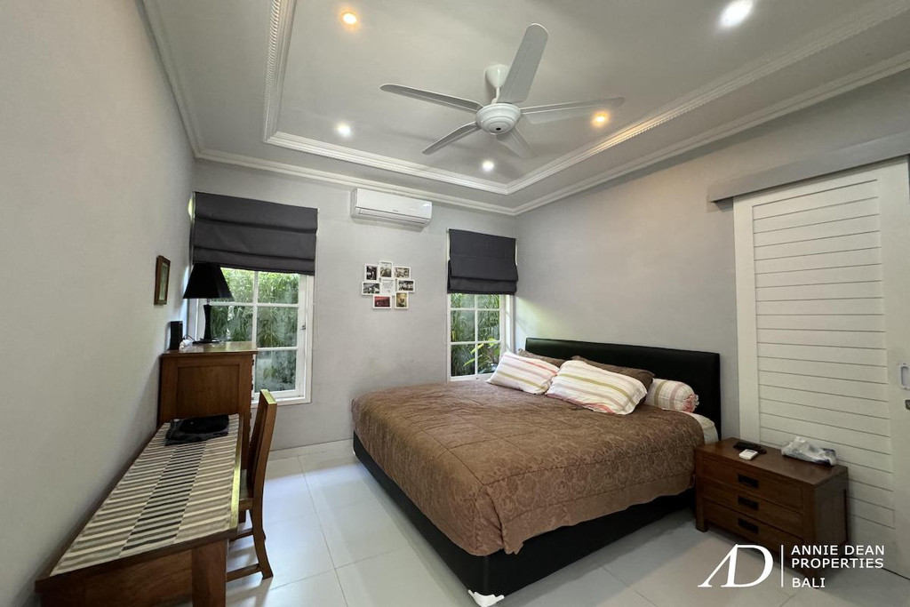 YEARLY RENTAL: SINGLE-LEVEL FAMILY HOME BY THE BEACH IN SANUR