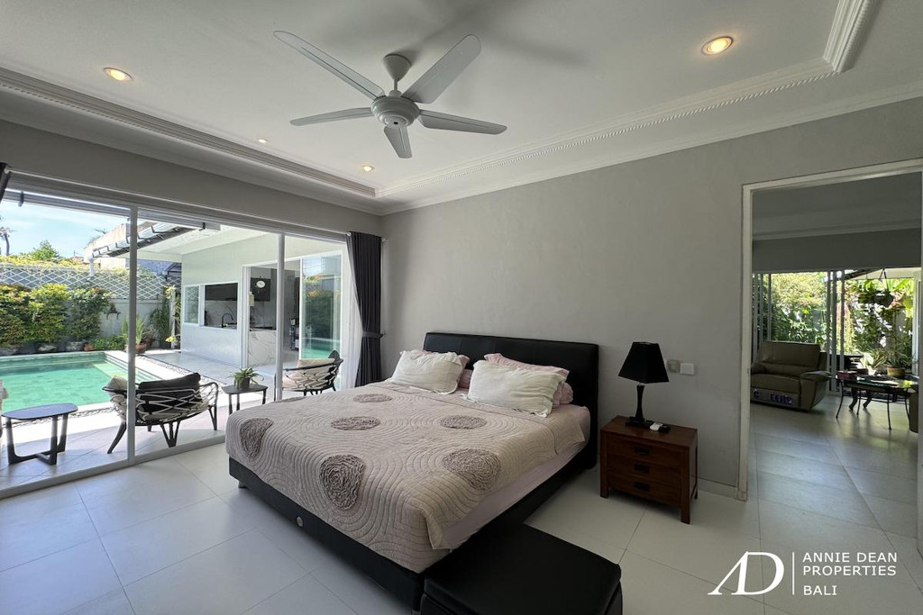 YEARLY RENTAL: SINGLE-LEVEL FAMILY HOME BY THE BEACH IN SANUR