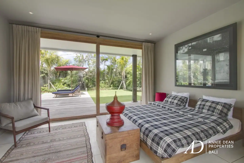 YEARLY RENTAL: 5-BEDROOM VILLA IN CANGGU