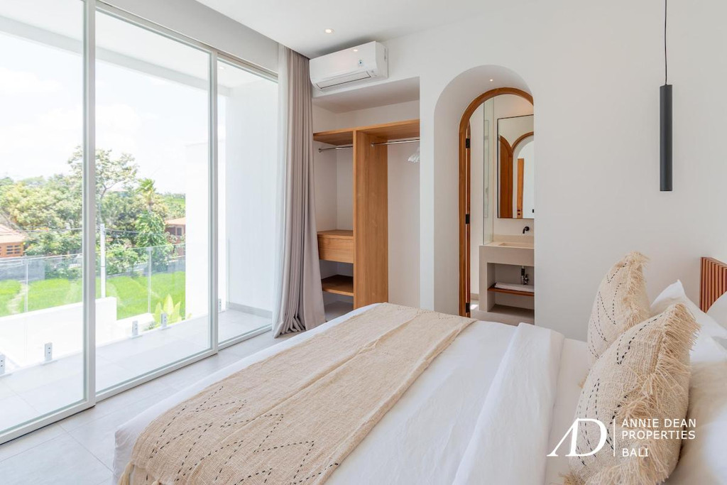 LEASEHOLD | CHARMING 2-BEDROOM VILLA IN TUMBAK BAYUH, CANGGU