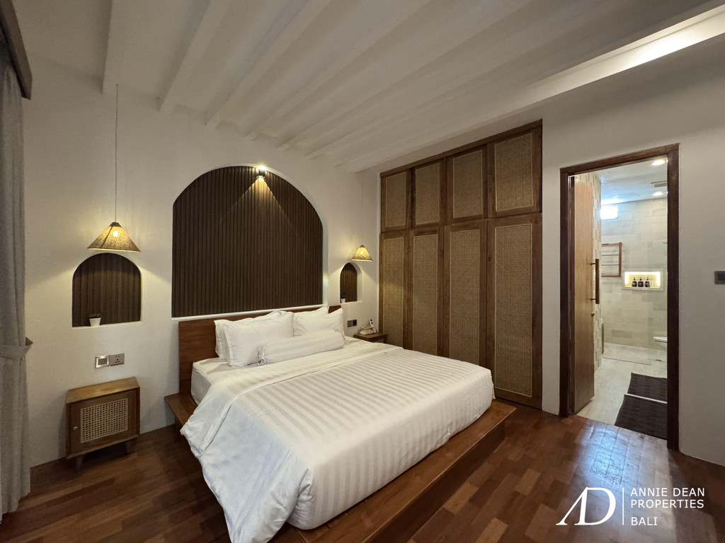 YEARLY RENTAL FULLY RENOVATED VILLA IN PETITENGET SEMINYAK 