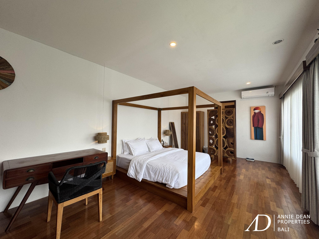 YEARLY RENTAL FULLY RENOVATED VILLA IN PETITENGET SEMINYAK 