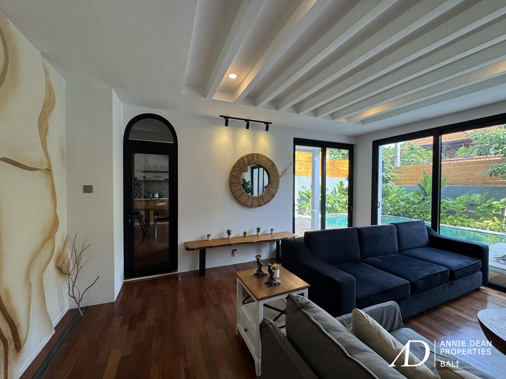 YEARLY RENTAL FULLY RENOVATED VILLA IN PETITENGET SEMINYAK 