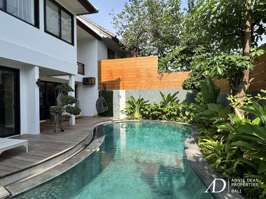 YEARLY RENTAL FULLY RENOVATED VILLA IN PETITENGET SEMINYAK 
