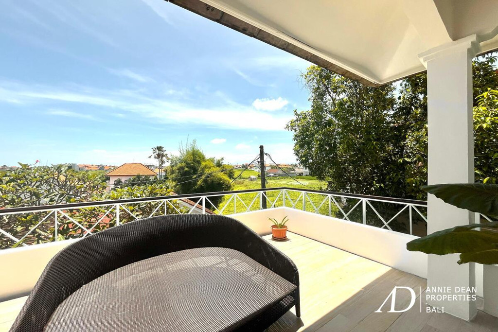 LEASEHOLD | COLONIAL STYLE 3-BED VILLA IN CANGGU