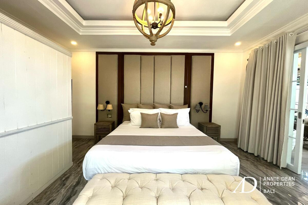 LEASEHOLD | COLONIAL STYLE 3-BED VILLA IN CANGGU