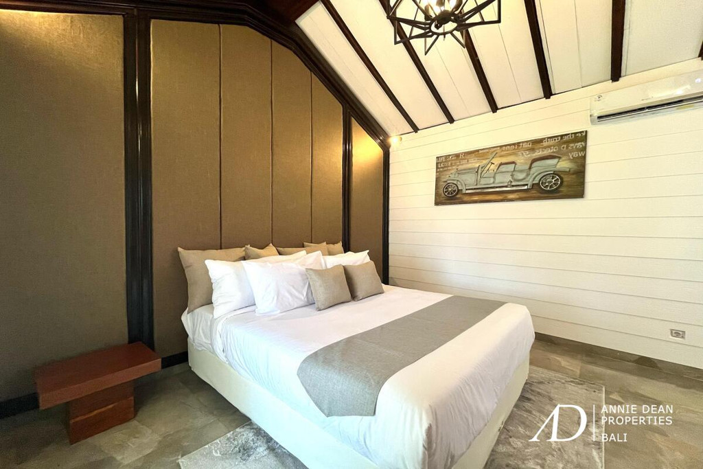 LEASEHOLD | COLONIAL STYLE 3-BED VILLA IN CANGGU