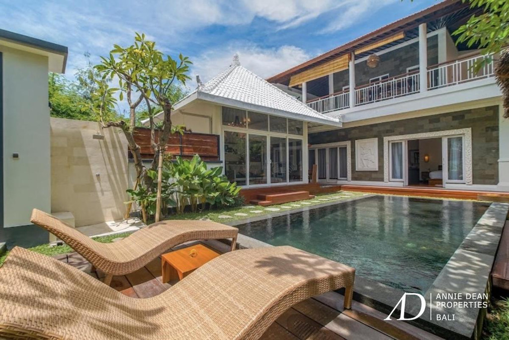 YEARLY RENTAL ON THE BEACHSIDE ECHO BEACH CANGGU 