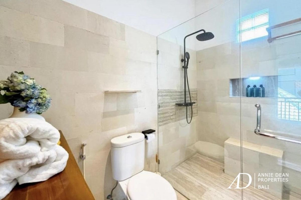 YEARLY RENTAL ON THE BEACHSIDE ECHO BEACH CANGGU 