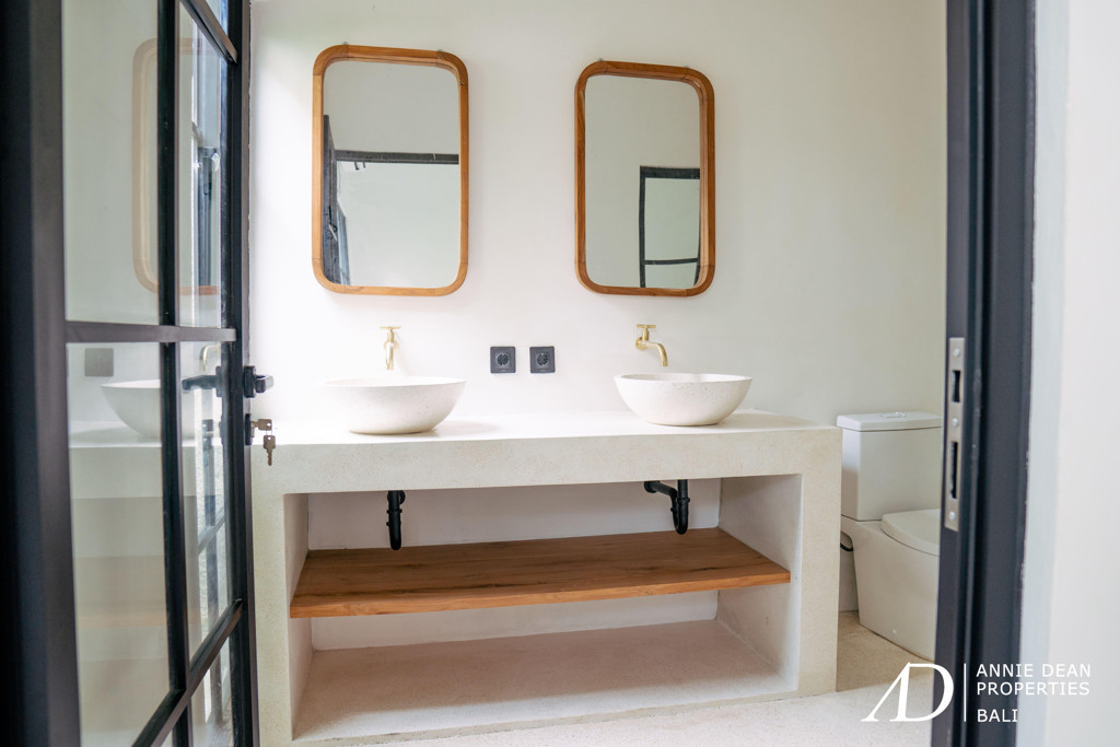 YEARLY RENTAL BRAND NEW MEDITERRANEAN STYLE IN BALANGAN 