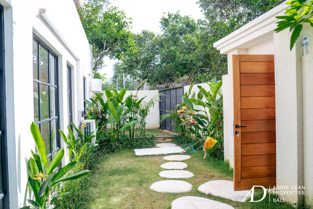 YEARLY RENTAL BRAND NEW MEDITERRANEAN STYLE IN BALANGAN 