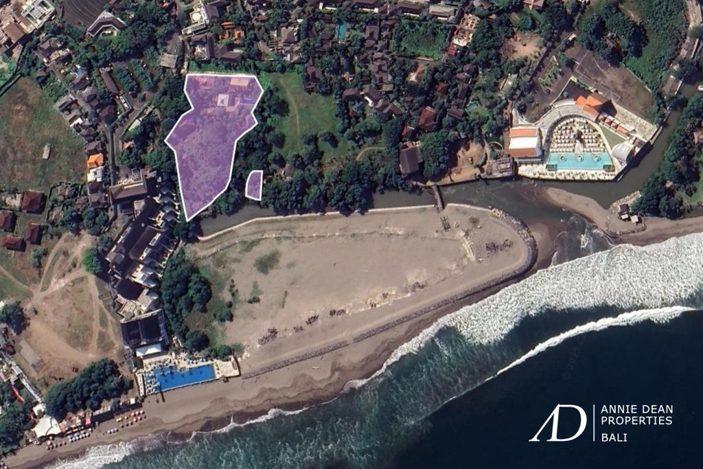 FREEHOLD OCEANFRONT LAND IN BERAWA-CANGGU  (74.12 ARE) 