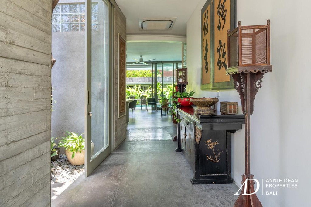 LEASEHOLD | STYLISH SINGLE-LEVEL DESIGN VILLA IN PRIME UMALAS