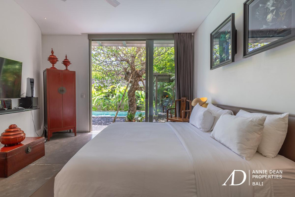 LEASEHOLD | STYLISH SINGLE-LEVEL DESIGN VILLA IN PRIME UMALAS