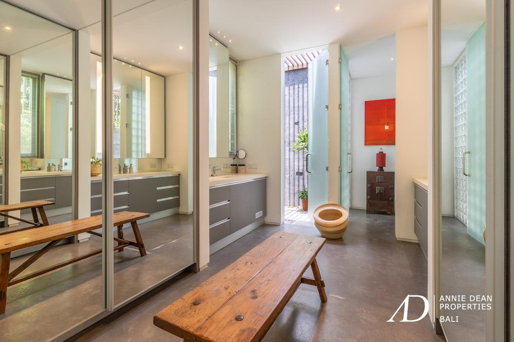 LEASEHOLD | STYLISH SINGLE-LEVEL DESIGN VILLA IN PRIME UMALAS