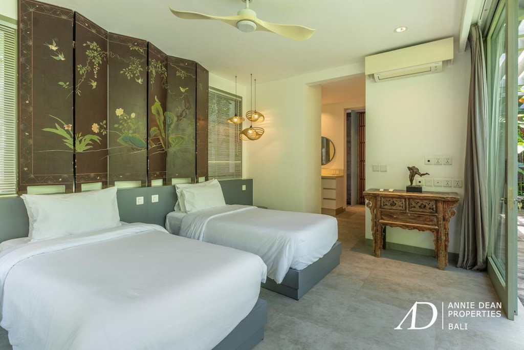 LEASEHOLD | STYLISH SINGLE-LEVEL DESIGN VILLA IN PRIME UMALAS