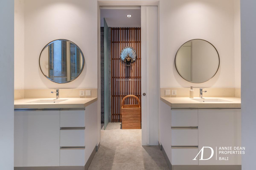 LEASEHOLD | STYLISH SINGLE-LEVEL DESIGN VILLA IN PRIME UMALAS