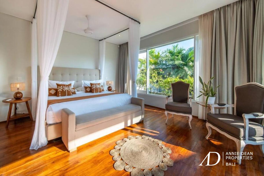 LEASEHOLD | MODERN 4-BEDROOM VILLA IN CENTRAL BERAWA