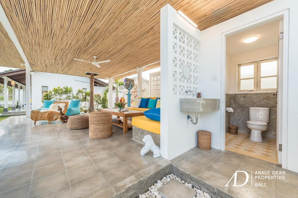 LEASEHOLD COMPLEX OF 9-BEDROOM RUSTIC BUNGALOWS IN UMALAS