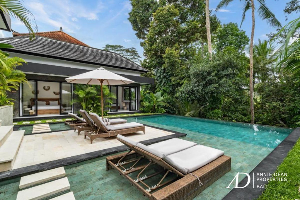 LEASEHOLD | TROPICAL LUXURY VILLA JUST 10 MINUTES FROM UBUD CENTRE