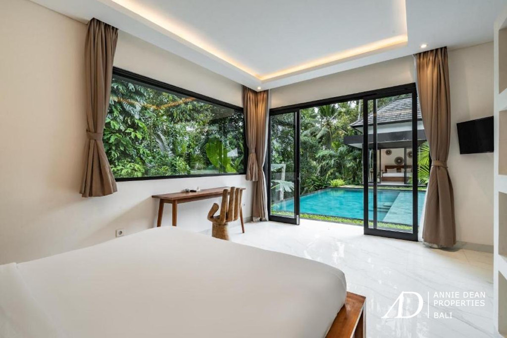 LEASEHOLD | TROPICAL LUXURY VILLA JUST 10 MINUTES FROM UBUD CENTRE