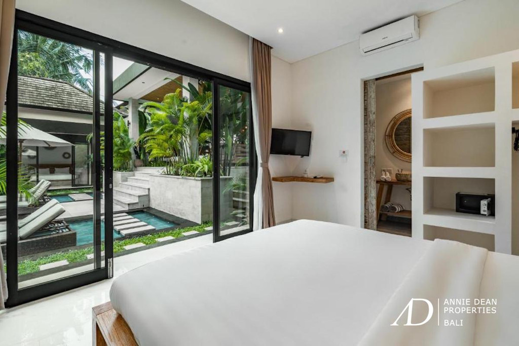 LEASEHOLD | TROPICAL LUXURY VILLA JUST 10 MINUTES FROM UBUD CENTRE