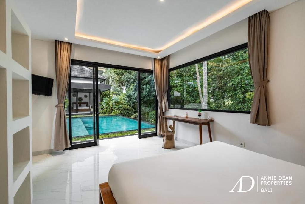 LEASEHOLD | TROPICAL LUXURY VILLA JUST 10 MINUTES FROM UBUD CENTRE