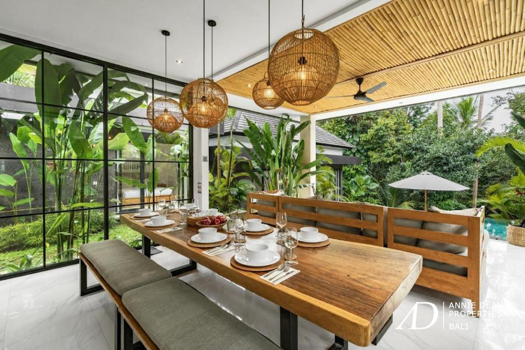 LEASEHOLD | TROPICAL LUXURY VILLA JUST 10 MINUTES FROM UBUD CENTRE