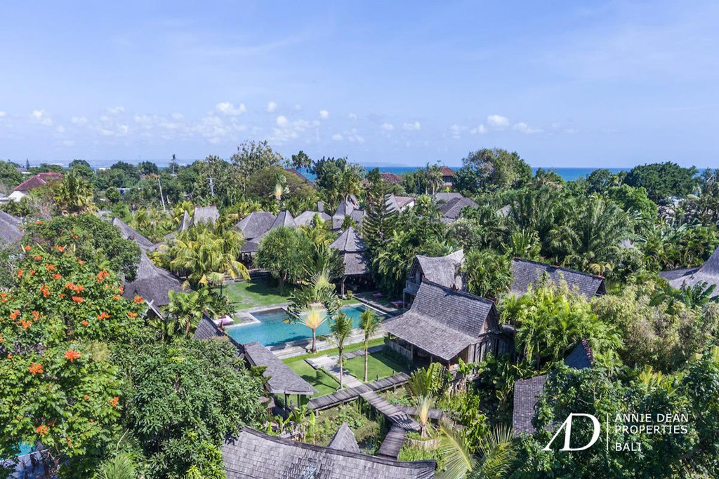 LEASEHOLD JOGLO-STYLE ESTATE 5-BEDROOM IN BERAWA, CANGGU