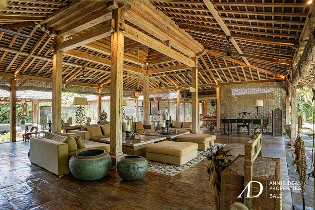 LEASEHOLD JOGLO-STYLE ESTATE 5-BEDROOM IN BERAWA, CANGGU 