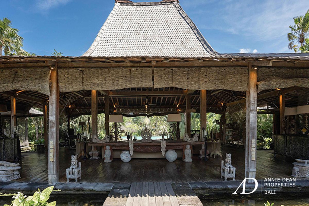 LEASEHOLD JOGLO-STYLE ESTATE 5-BEDROOM IN BERAWA, CANGGU