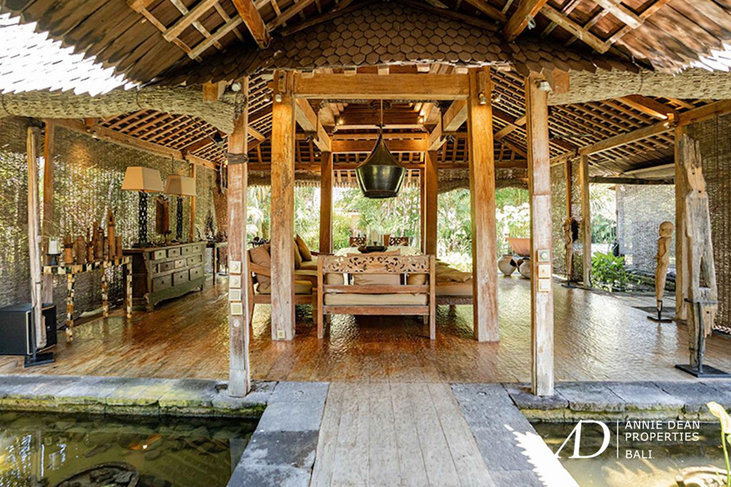 LEASEHOLD JOGLO-STYLE ESTATE 5-BEDROOM IN BERAWA, CANGGU 
